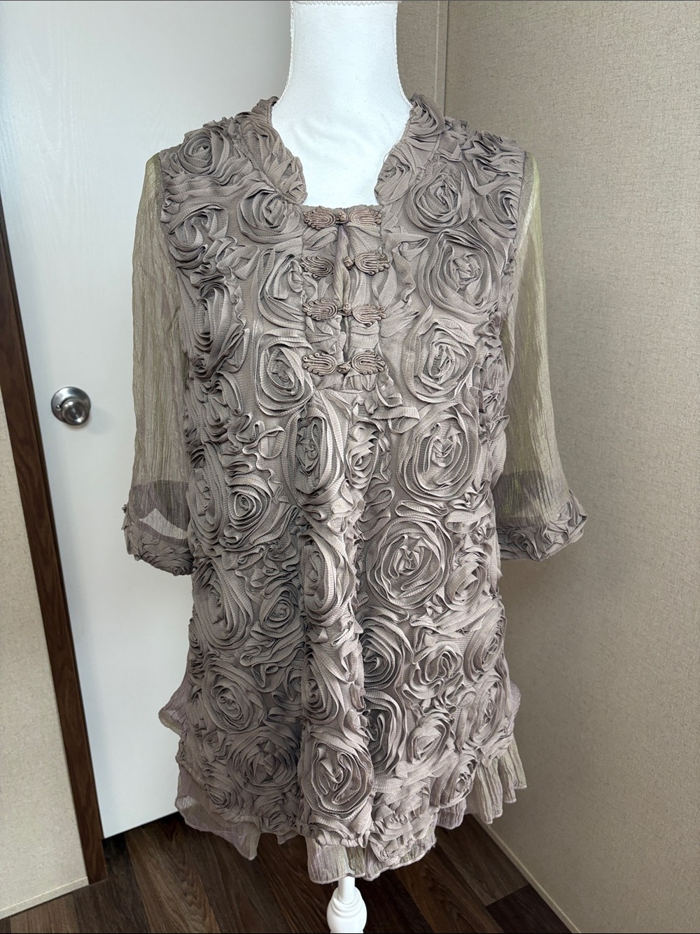 Pretty Angel Womens Silk Blend Top Sz S 3D Rosette Floral Lagenlook Fairycore